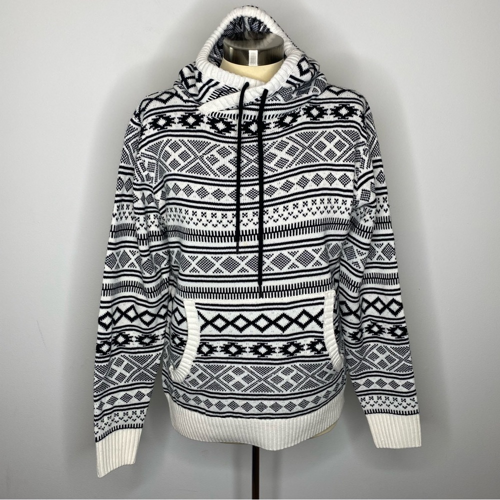 Carbon Black and White Patterned Hooded Sweater
